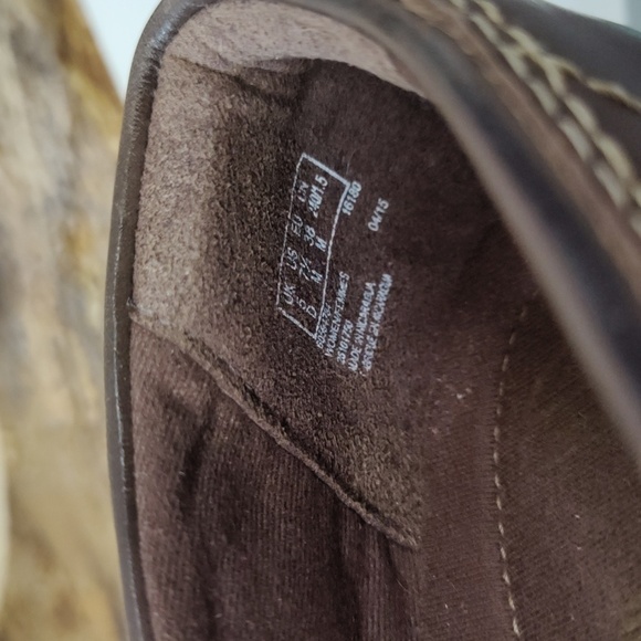 Clarks Soft Cushion Brown Leather Mary Jane Style Loafers, Size 7.5M - Picture 10 of 11